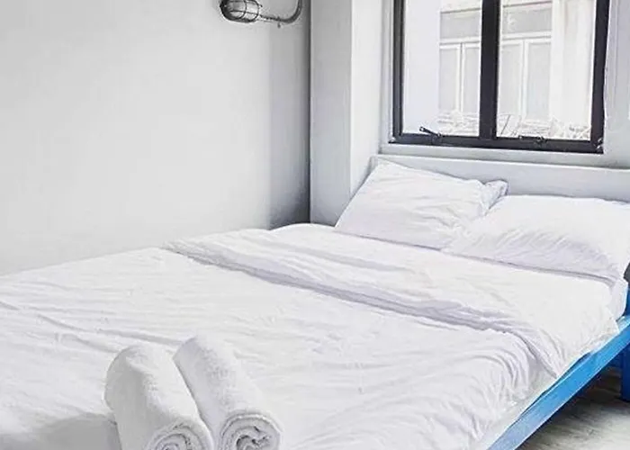 Loftel Station بيت شباب بانكوك